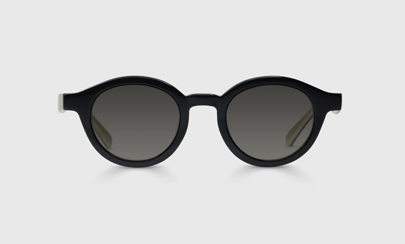 TV Party Average Color 00 - Black Outside and White Horned Inside