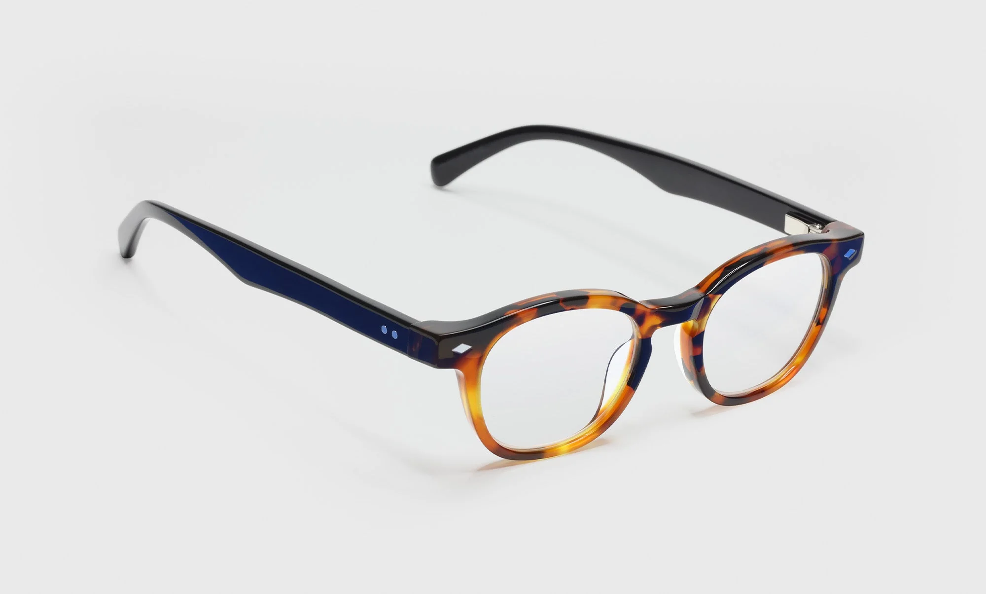 Bitty Witty Color 19 - Tortoise front with black temples - Image 3