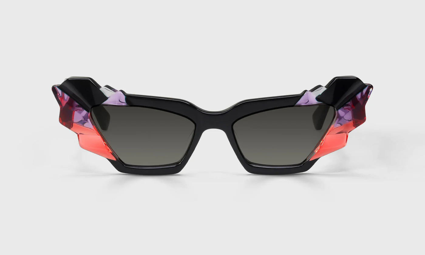 Eye of the Beholder Color 00 - A Mosaic Marriage of Asphalt, Scarlet, Orchid, and Silver