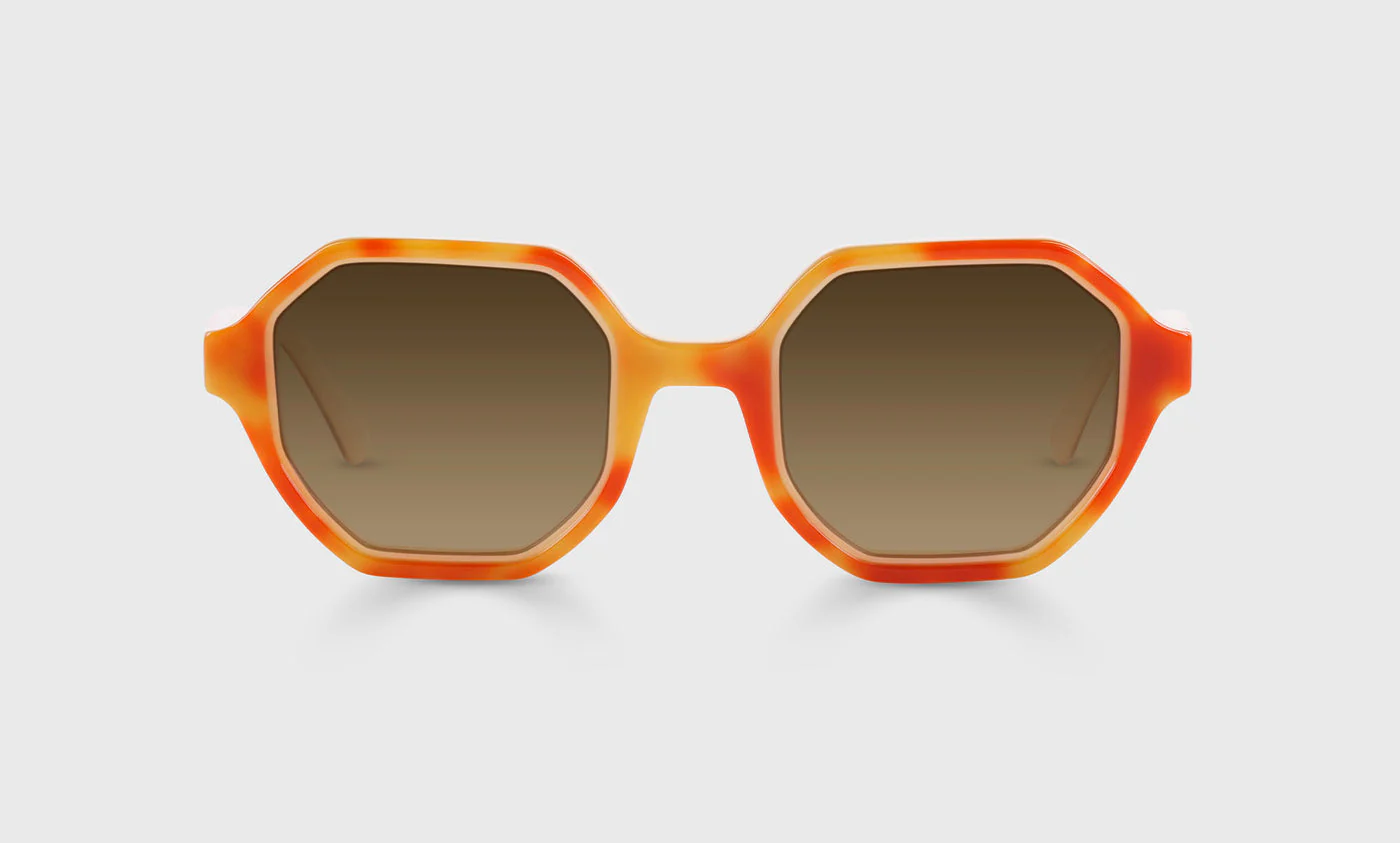 Cutting It Close Color 04 - Amber Tortoise Outside and Cream Inside