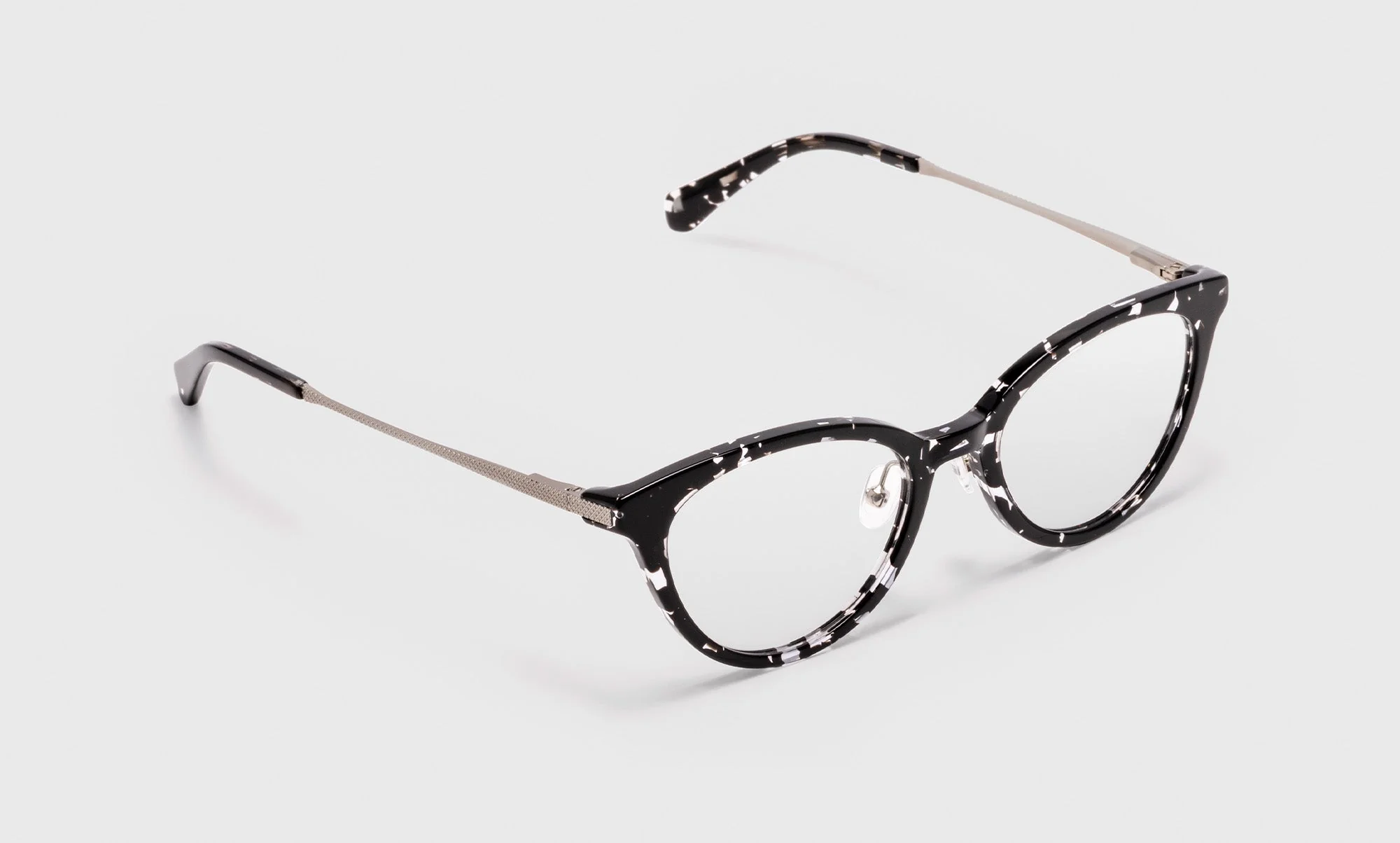 Statuette Color 00 - Black and Crystal Clear Tortoise Front with Silver Temples - Image 3